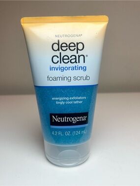 Neutrogena Deep Clean Invigorating Foaming Scrub - Blue
